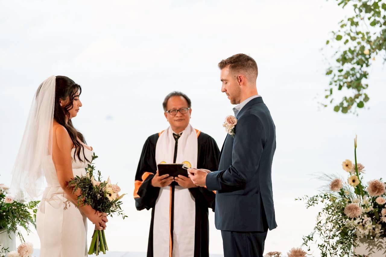 101 - https://themomentofloveth.com | The Moment of Love - Beach Wedding Specialist in Krabi | Stay in Beutiful moment