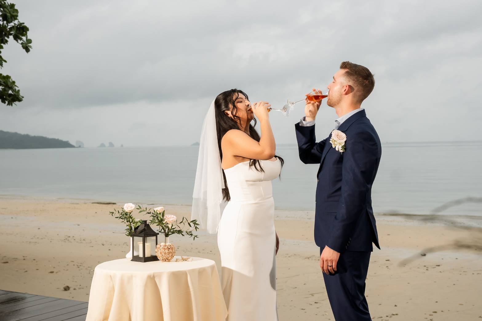 29 - https://themomentofloveth.com | The Moment of Love - Beach Wedding Specialist in Krabi | Stay in Beutiful moment